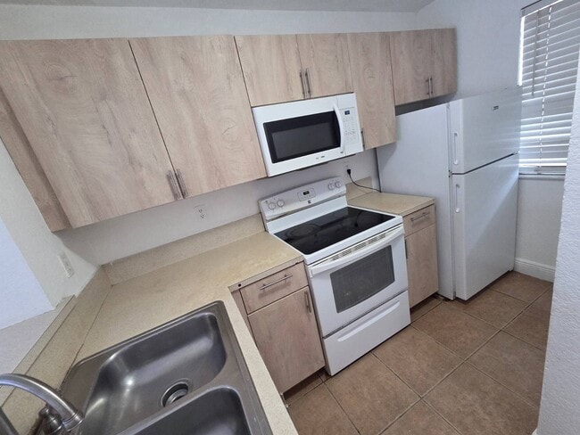 Photo - 7989 NW 8th St Unidad 108D