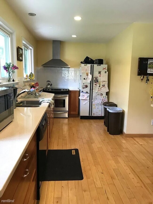 Photo - Inviting ranch situated in desirable North Ann Arbor