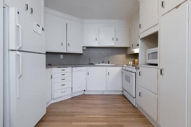 Photo - 290 Commonwealth Ave Unit A