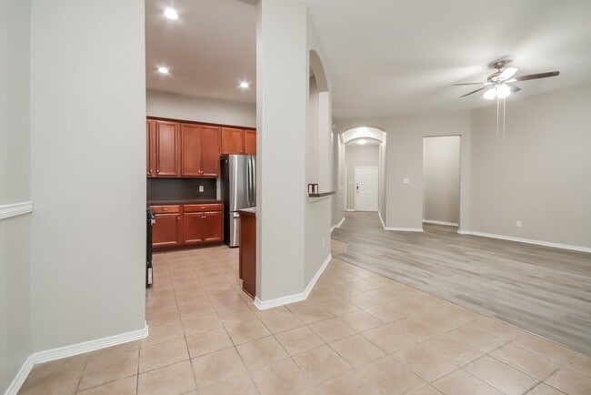 2309 Highland Crossing Dr