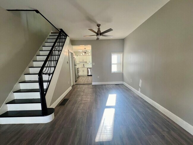 Photo - 2957 Miller St