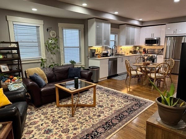 Photo - 19 MacArthur St Unit 19 MacArthur St. #2