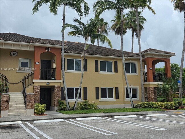Photo - 3415 NE 9th Dr Unit 202