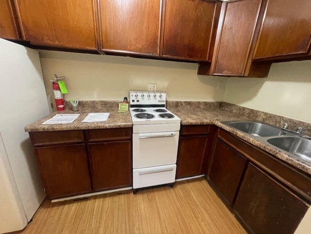 Photo - 1901 E 5th Ave Unit 5