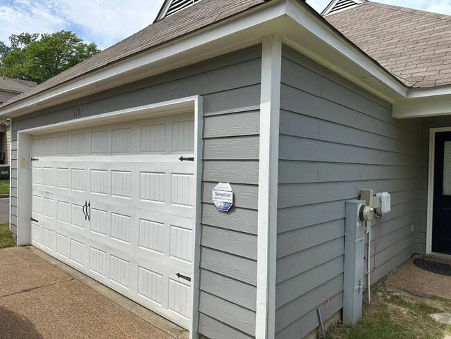 Photo - 1307 Larkin Ave