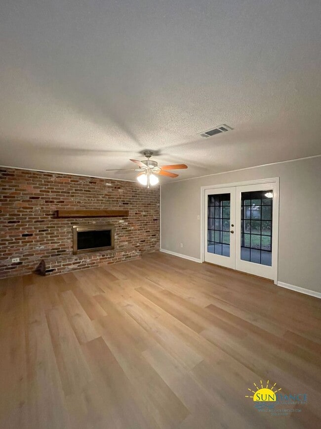 Photo - 3 Bedroom 2 Bathroom Home in Kenwood Subdi...