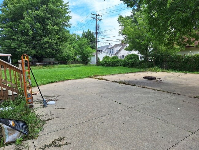Photo - 23720 Shakespeare Ave
