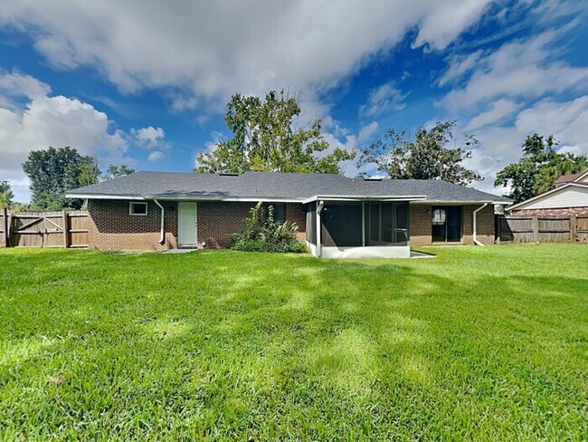 Building Photo - 1685 Farm Way Rental