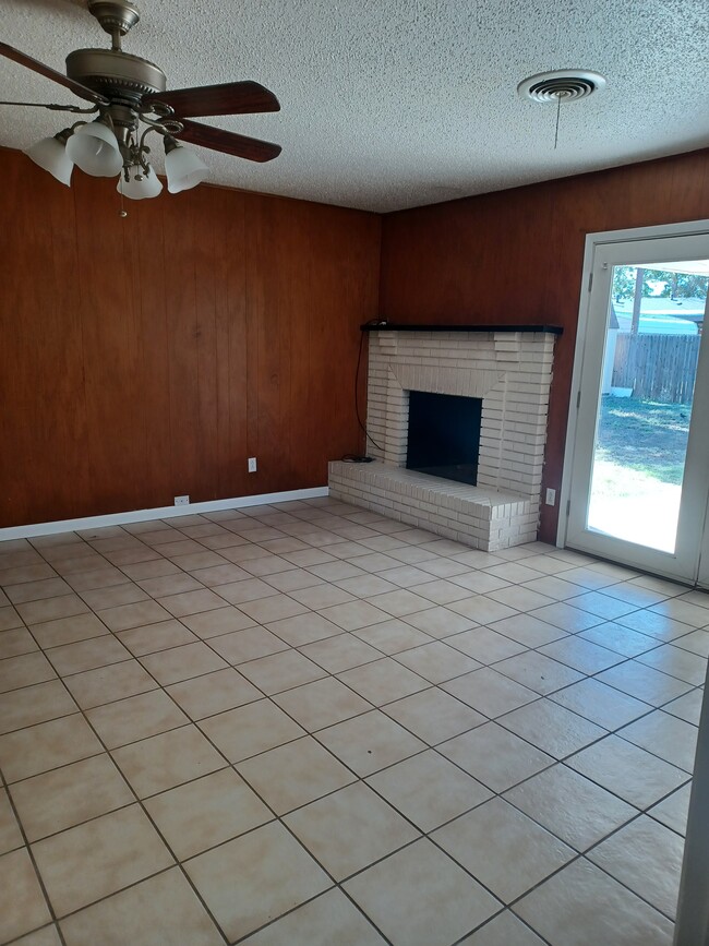 Photo - 120 Sandy Ln
