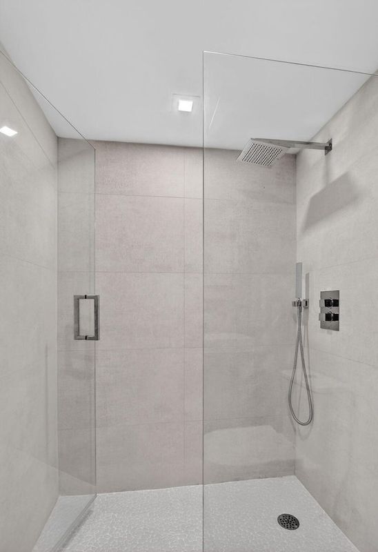 Photo - 7835 Lakeside Blvd