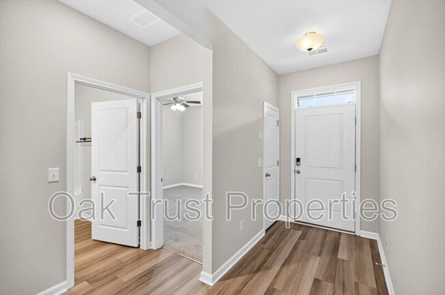 Photo - 216 Sarcoxie Rd