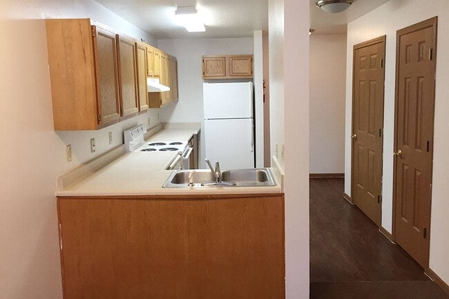 Photo - Hartford Square