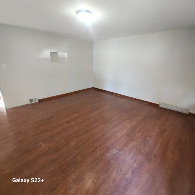 Building Photo - 2702 Welch Ave