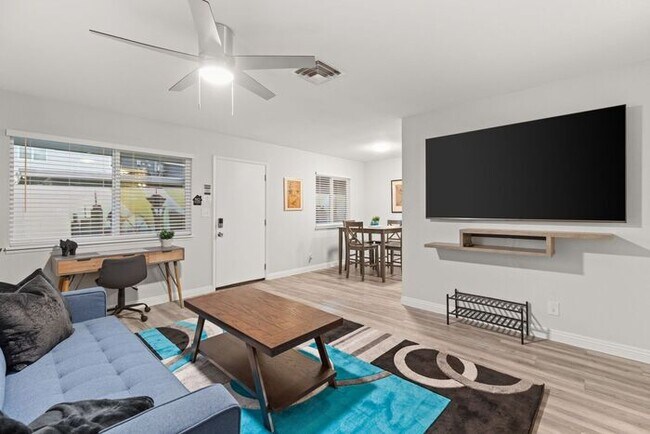 Photo - Updated 2-Bedroom Unit in Convenient Downtown Las Vegas Location