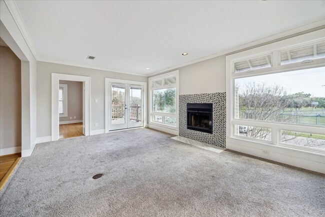 Photo - 1015 Usener St