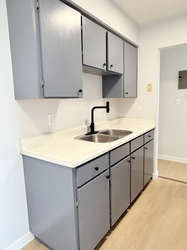 Photo - 591 Wellington Ave Unit 304