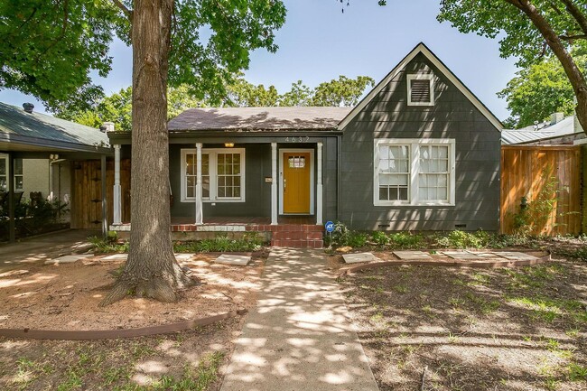 Arlington Heights Bungalow - Arlington Heights Bungalow House