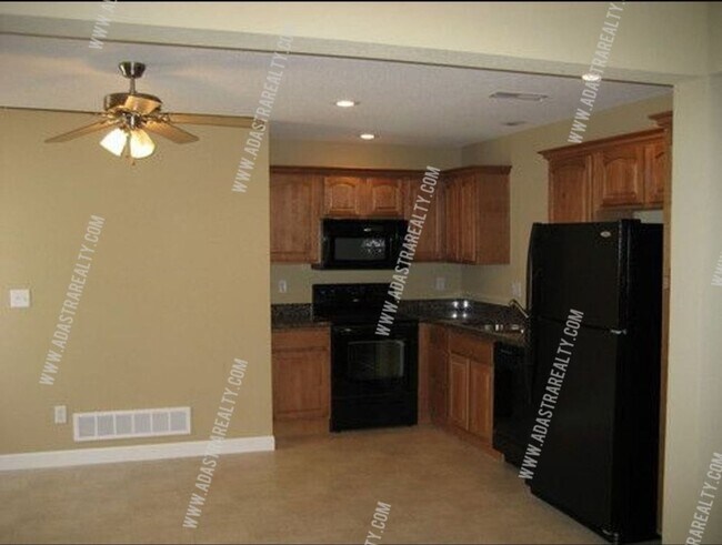 Photo - Spacious 3 Bed/2.5 Bath Platte City Duplex...