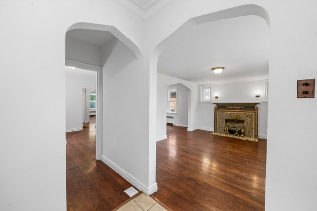 Photo - 3752 Taft Ave