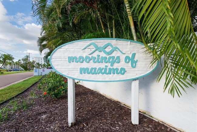 Building Photo - 4900 38th Way S Unit 302