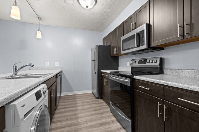 Photo - Fairfax Apartments - Lansing, MI