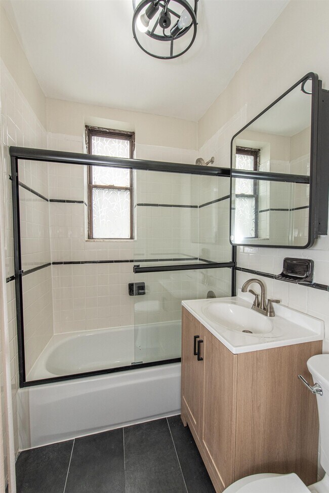 Photo - 7111 Palisade Ave Unit B2