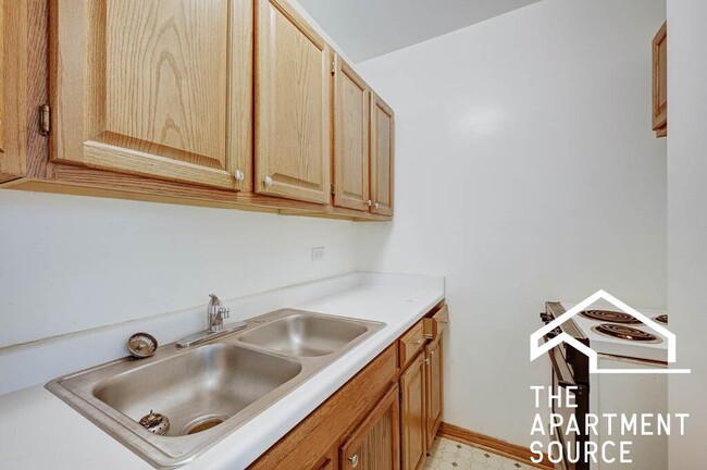 Photo - 4180 N Marine Dr Unit 110