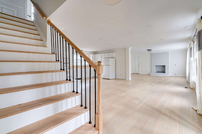 Photo - Chapel Hill Retreat: Spacious 4-Bedroom with Fenced-in Backyard
