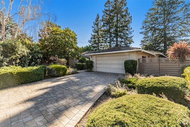 Building Photo - Beautiful Remodeled 5-Bedroom Los Altos Home