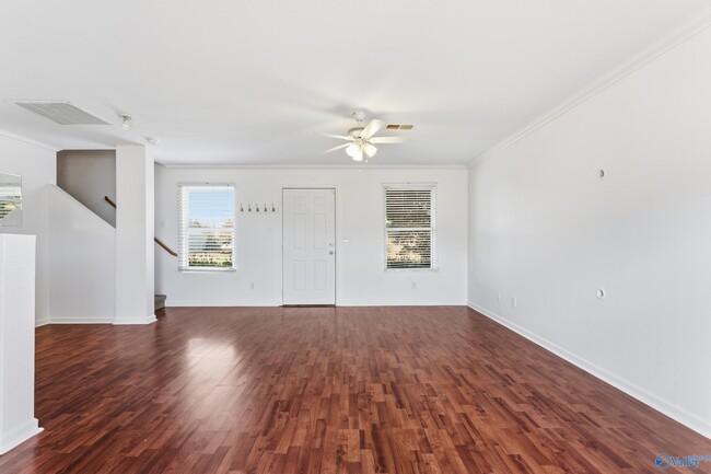 Photo - 313 Kenneth Blvd NW