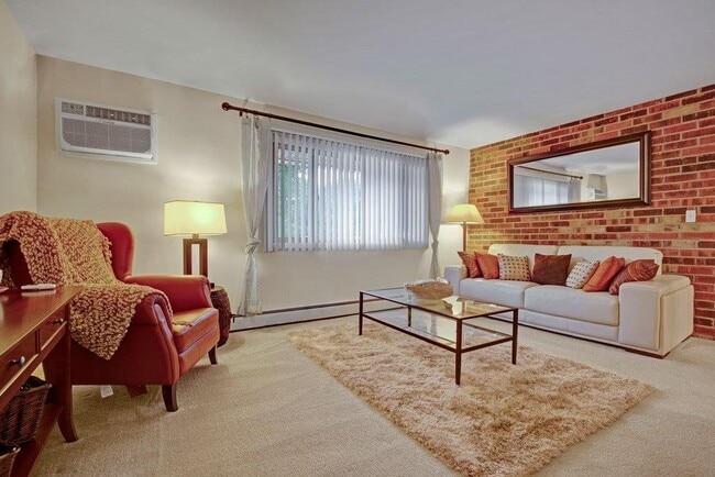 Blackhawk Apartment Homes