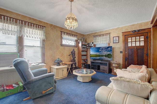 Photo - 1267 Hewitt Ave