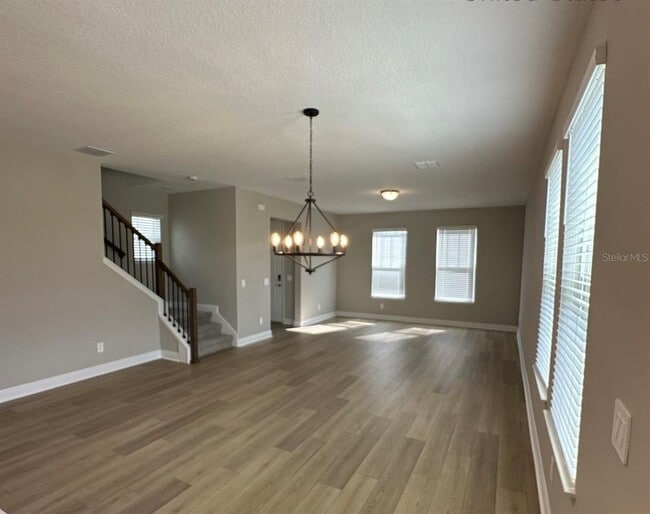 5111 Railroad Vine Aly