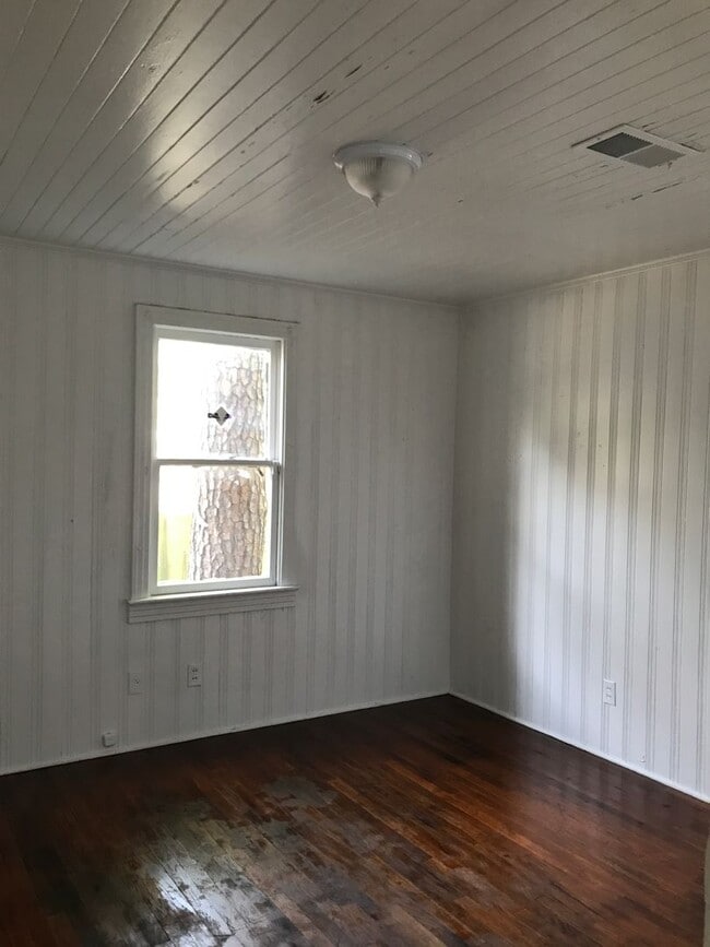 Photo - 3204 Monroe St