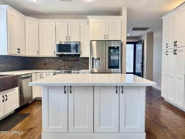 Photo - 191 W Beechnut Pl