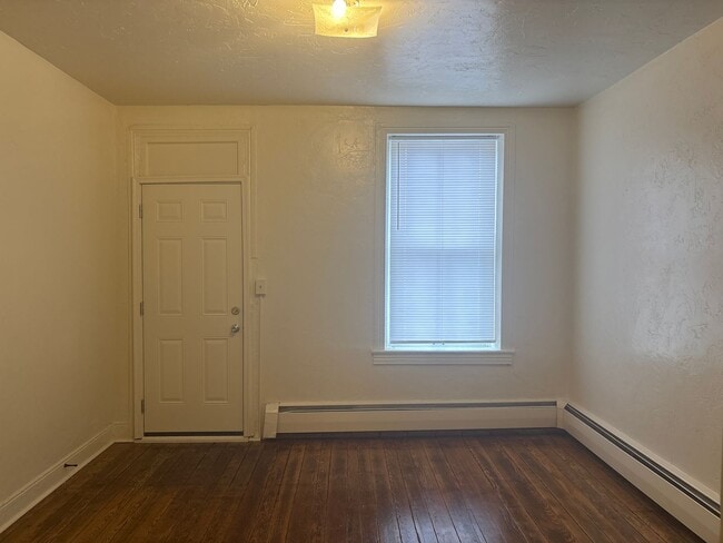 Photo - Spacious 2+ Bedroom House York City SD