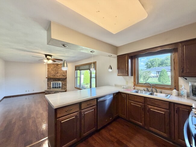 Photo - 4012 Oldwyck Dr