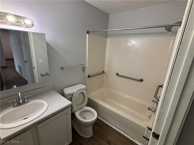 Photo - 59 Lincoln Way E Unidad 302