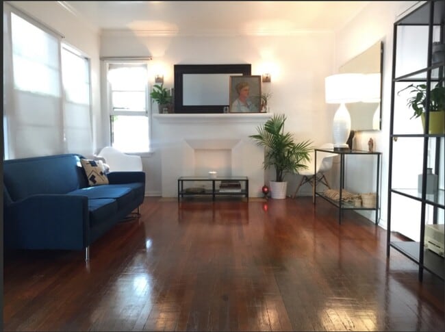 Building Photo - 6067 Lexington Ave Rental