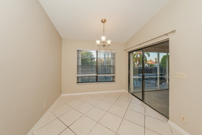 Photo - 1455 Thornbank Ln