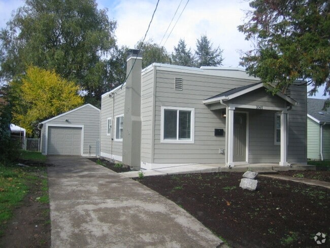 Building Photo - 1065 Garnet St NE Rental