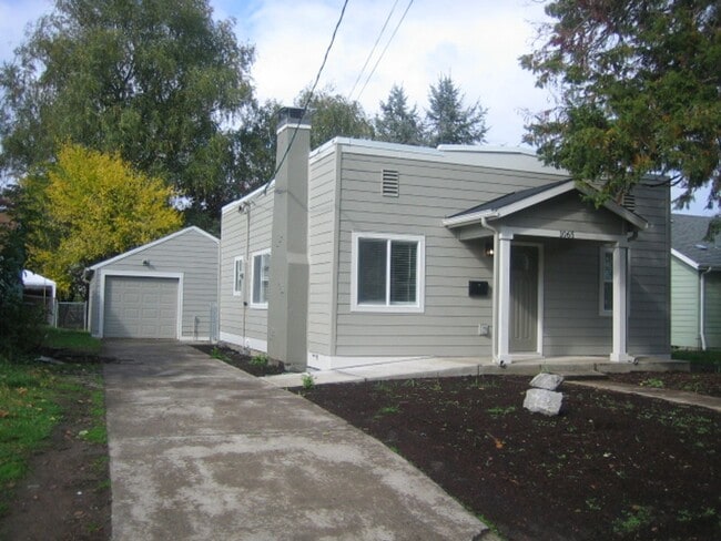 Photo - 1065 Garnet St NE Casa