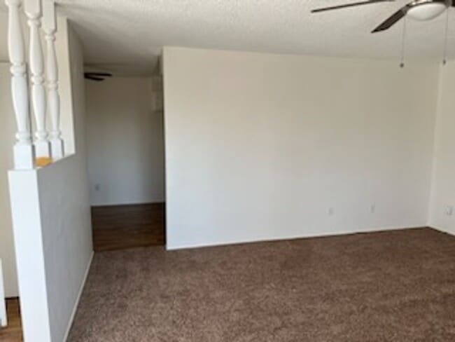 Photo - 6012 Stockdale Hwy Unit 3