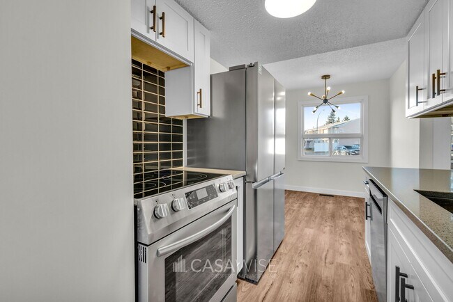 Photo - 8 Lakewood Village NW