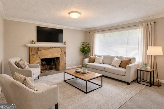 Photo - 1589 Pinehurst Dr SW