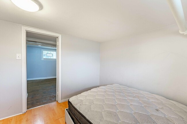 Photo - 5510 W Barry Ave
