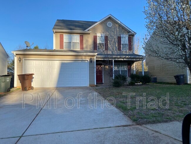 Photo - 150 Drewsbury Dr