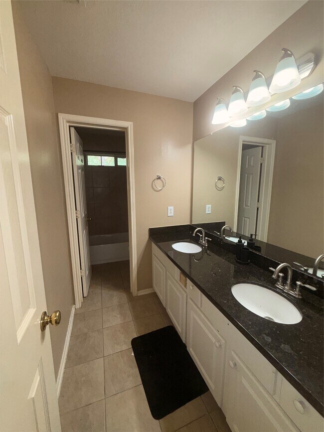 Photo - 14009 Hollow Canyon Ln