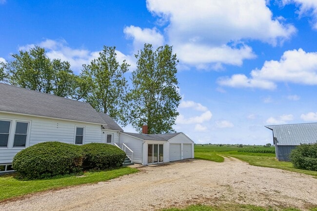 Photo - 3 Bedroom, 1 Bathroom Rural Home for Rent – Farmer City, IL-INTERIOR PHOTOS COMING SOON!