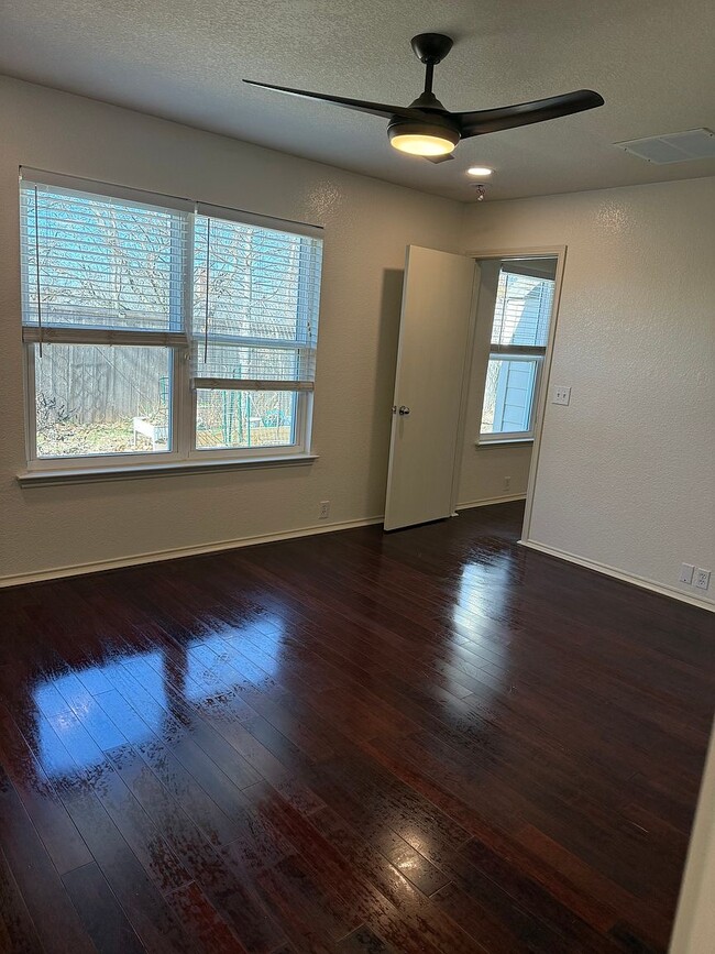 Photo - 1206 Pintail